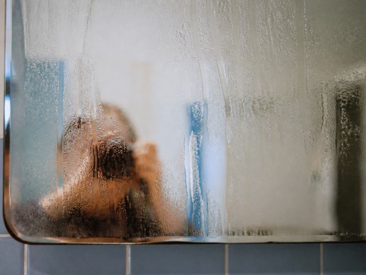 Humidité dans la salle de bain : que faire pour l&rsquo;éliminer ?